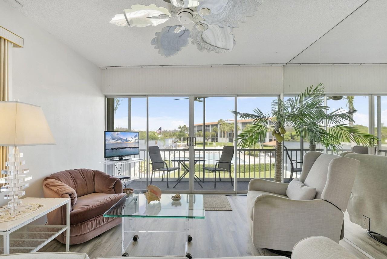 101 Ne 19th Ave #228 - Photo 2 of 46