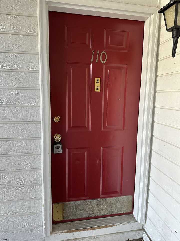 110 Iroquois Dr - Photo 2 of 7