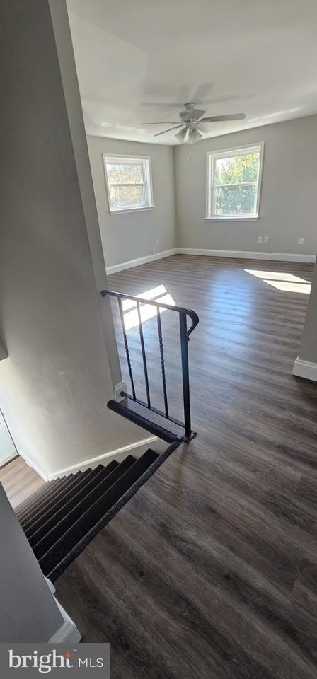 2625 Parkside Ter - Photo 3 of 14