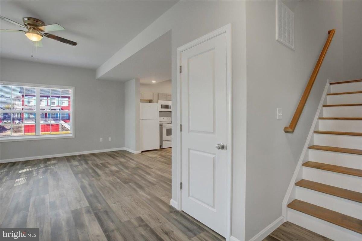 30 E Dahlgren St - Photo 6 of 26