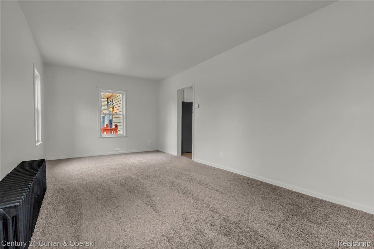 5580 Merriman Road - Photo 5 of 32