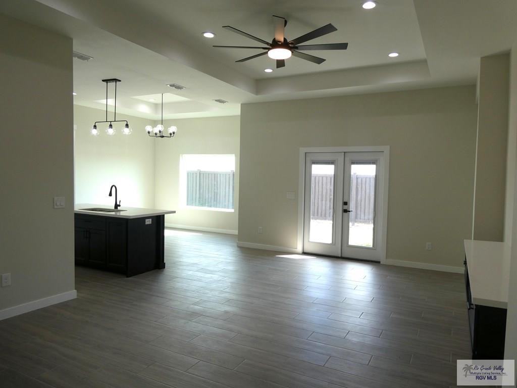 3792 Paseo Eliseo - Photo 3 of 17