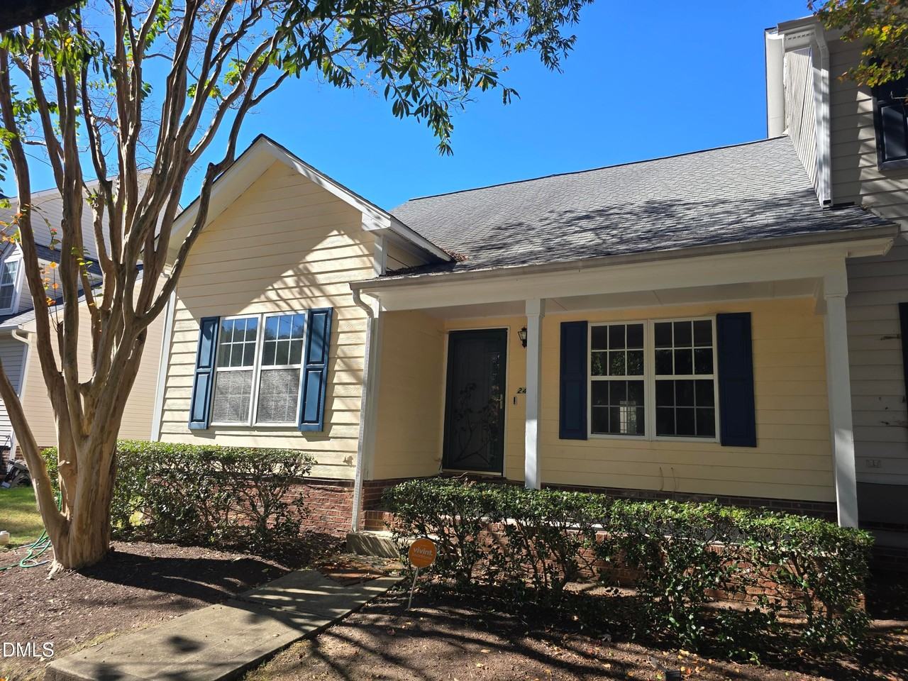 241 Commons Drive - Photo 2 of 20