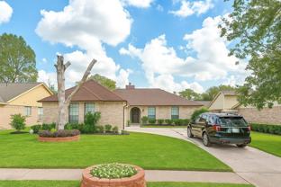 10006 Hibernia Dr - Photo 1 of 1