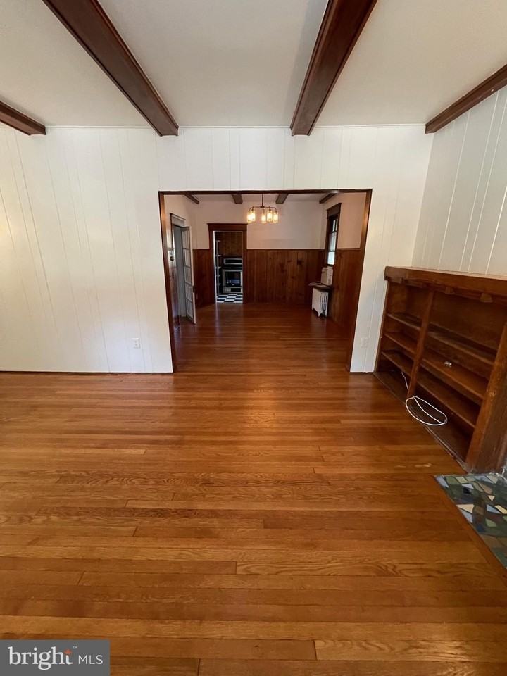 2501 11th St N - Photo 6 of 15