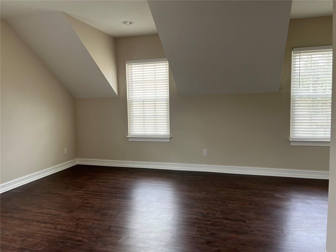 218 Celebration Blvd - Photo 2 of 8