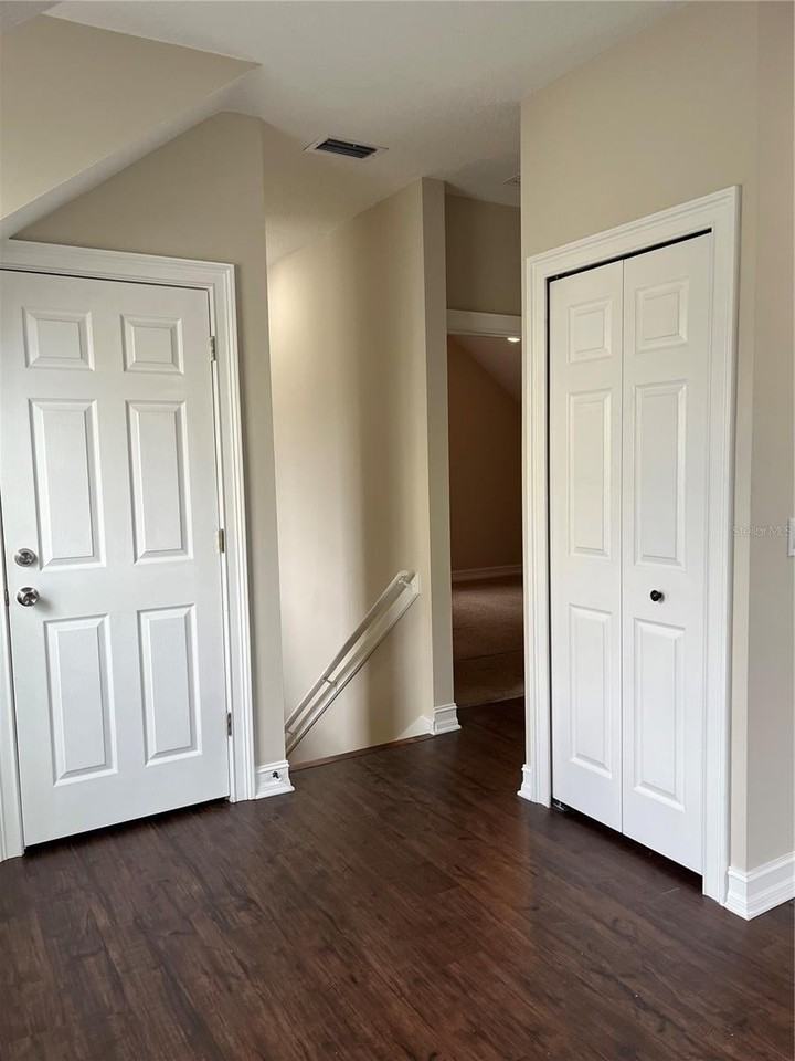 218 Celebration Blvd - Photo 4 of 8