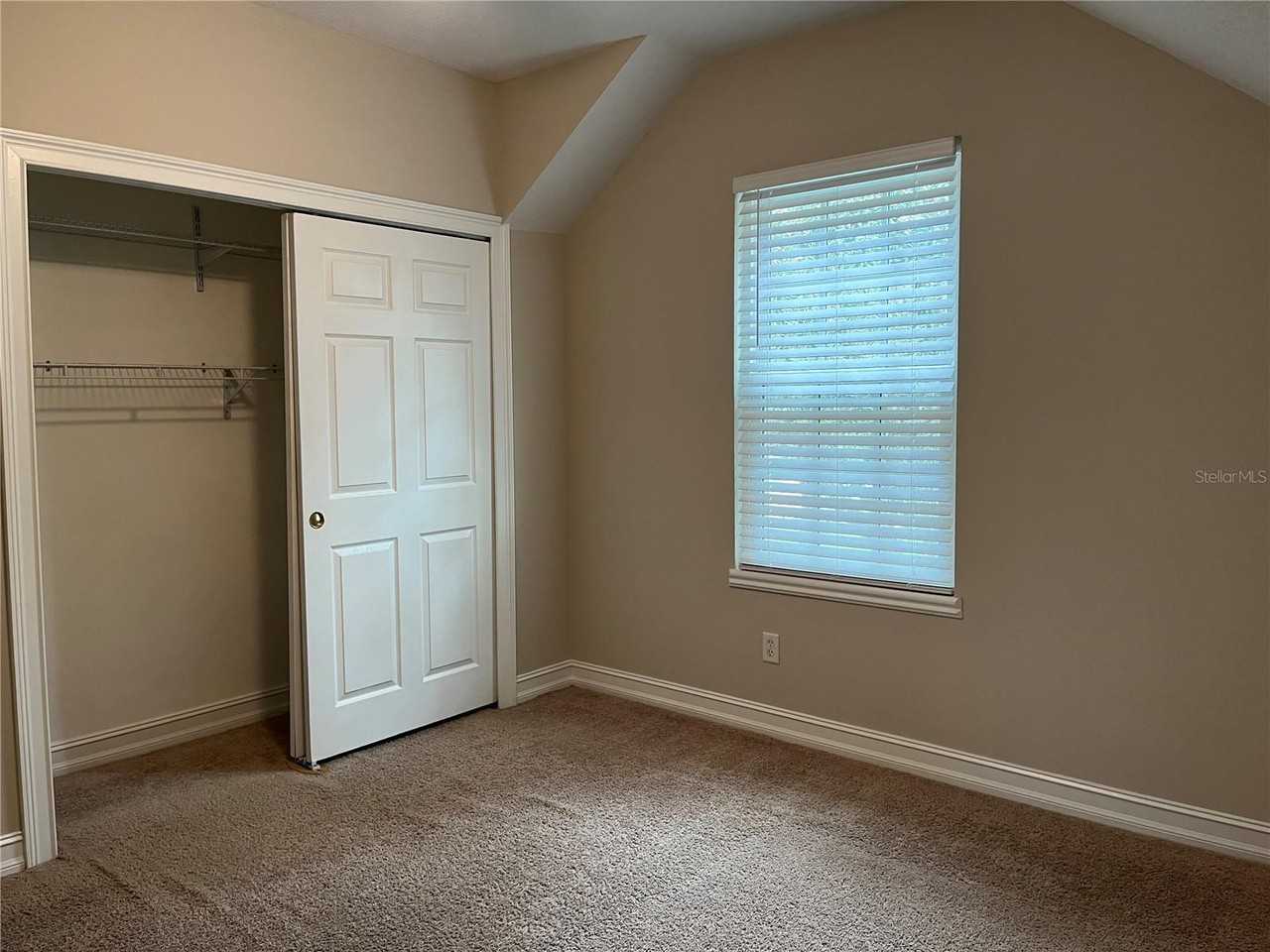 218 Celebration Blvd - Photo 5 of 8