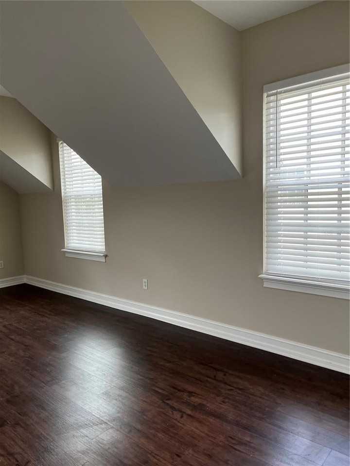 218 Celebration Blvd - Photo 7 of 8