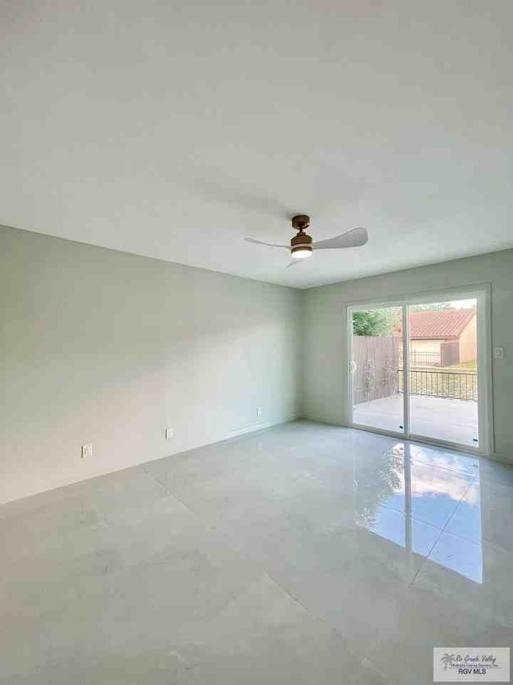 8 Waterfront Dr - Photo 6 of 19