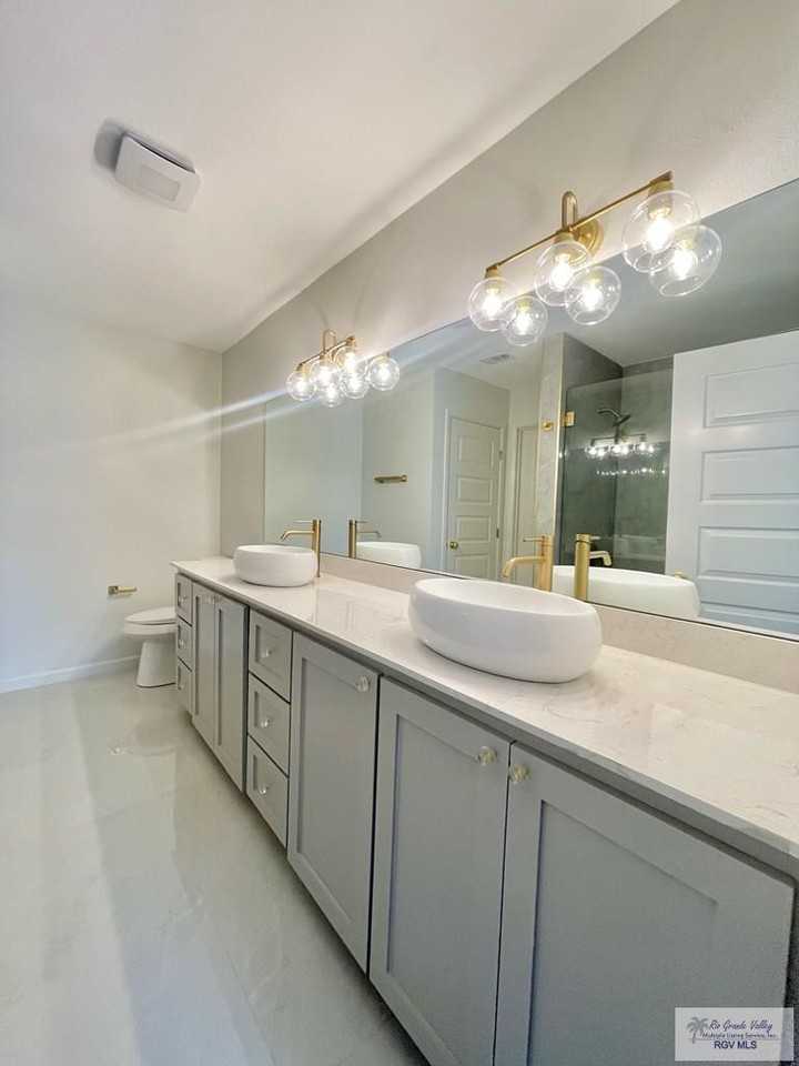 8 Waterfront Dr - Photo 7 of 19