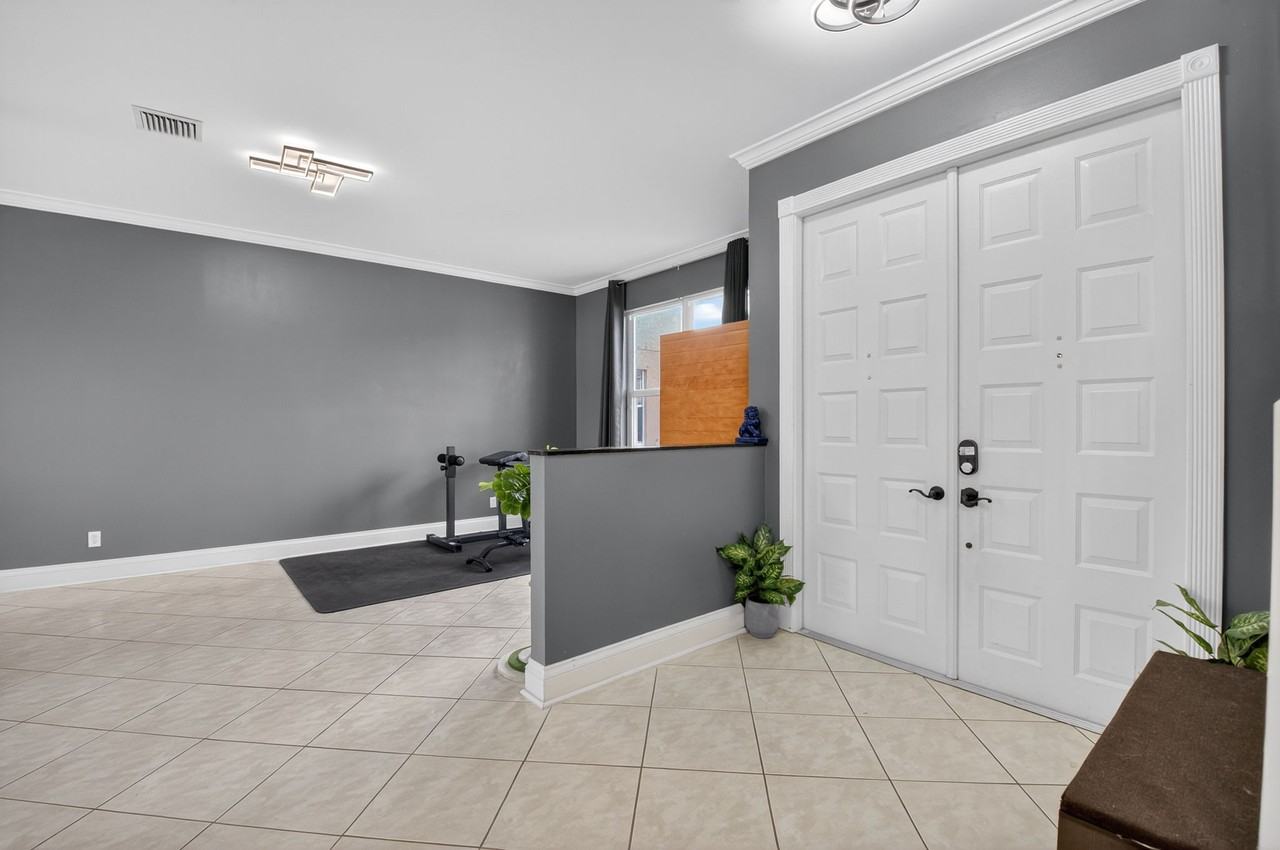 3943 Westchester Way - Photo 5 of 50
