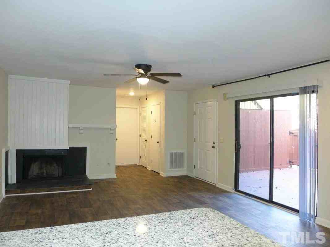 209 Summerwalk Circle - Photo 4 of 20