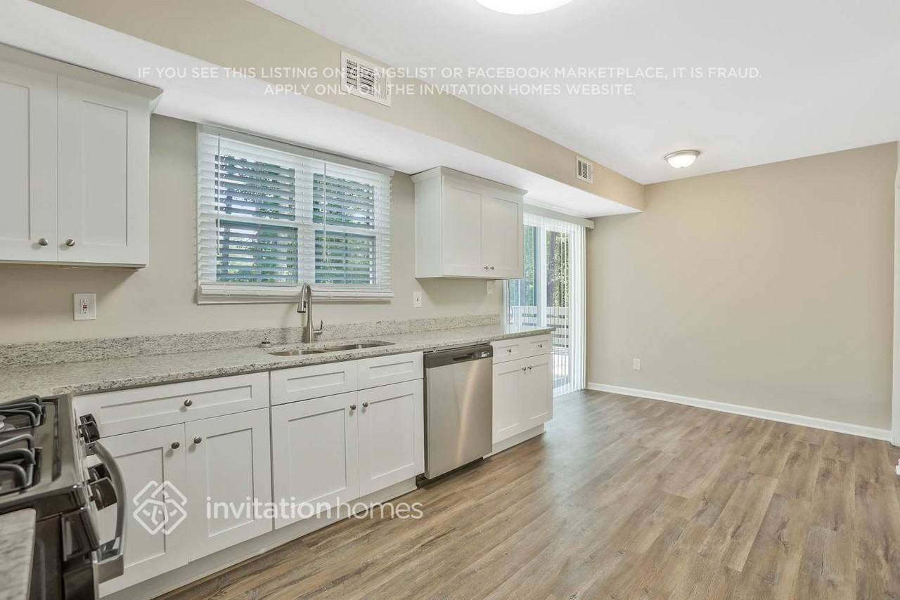 3828 Willow Wood Way Northwest - Photo 7 of 22