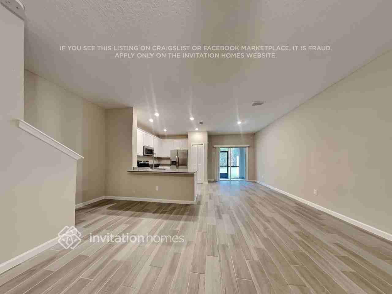 13287 Shore Grass Dr - Photo 5 of 27