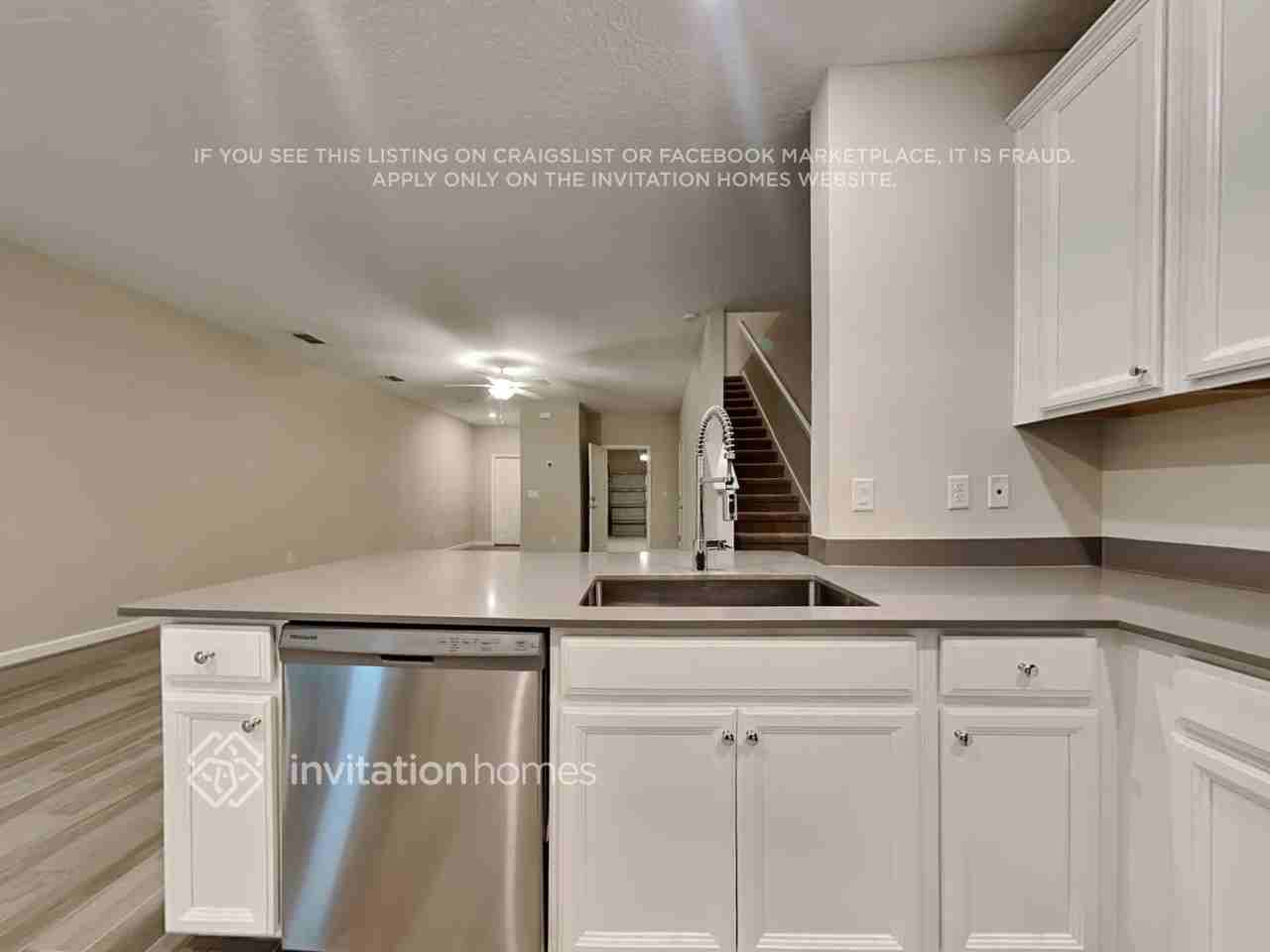 13287 Shore Grass Dr - Photo 7 of 27