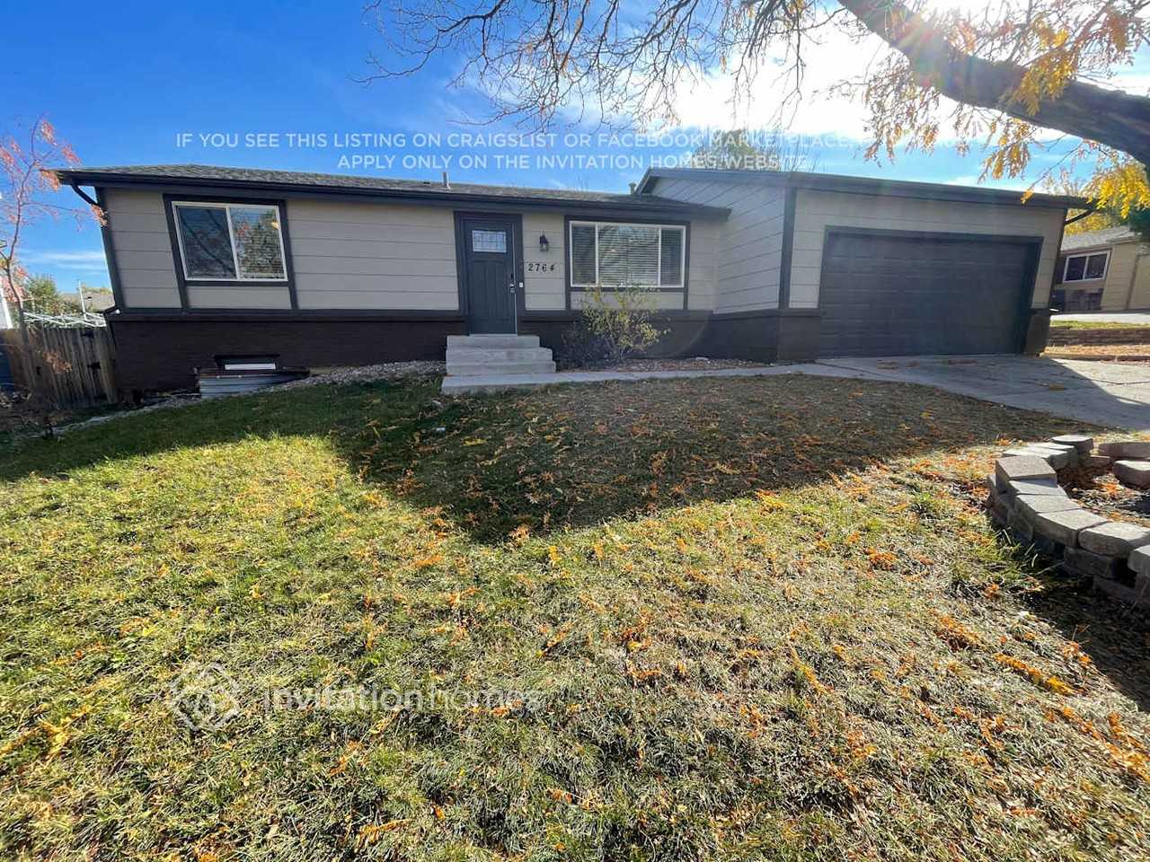 2764 S Pitkin St - Photo 2 of 24