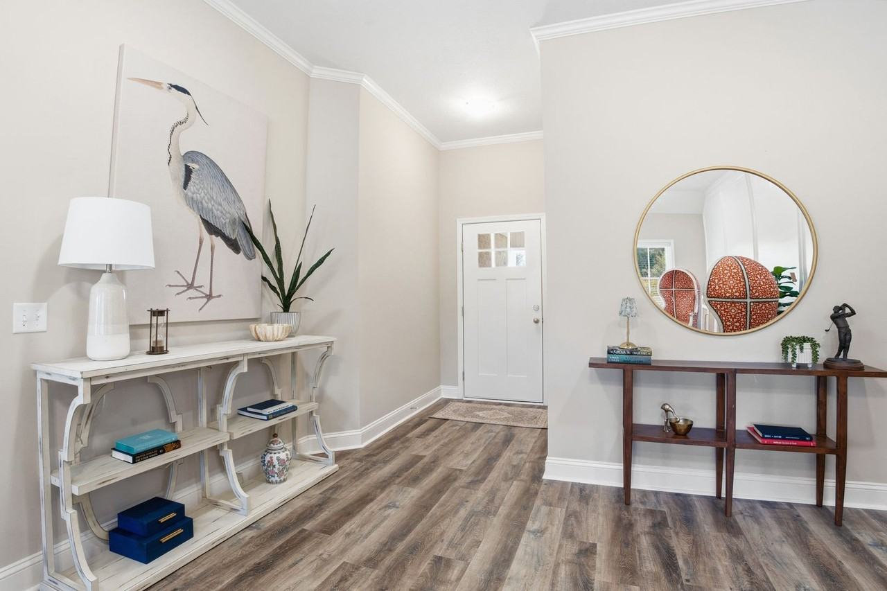 303 Latitude Ln - Photo 4 of 29