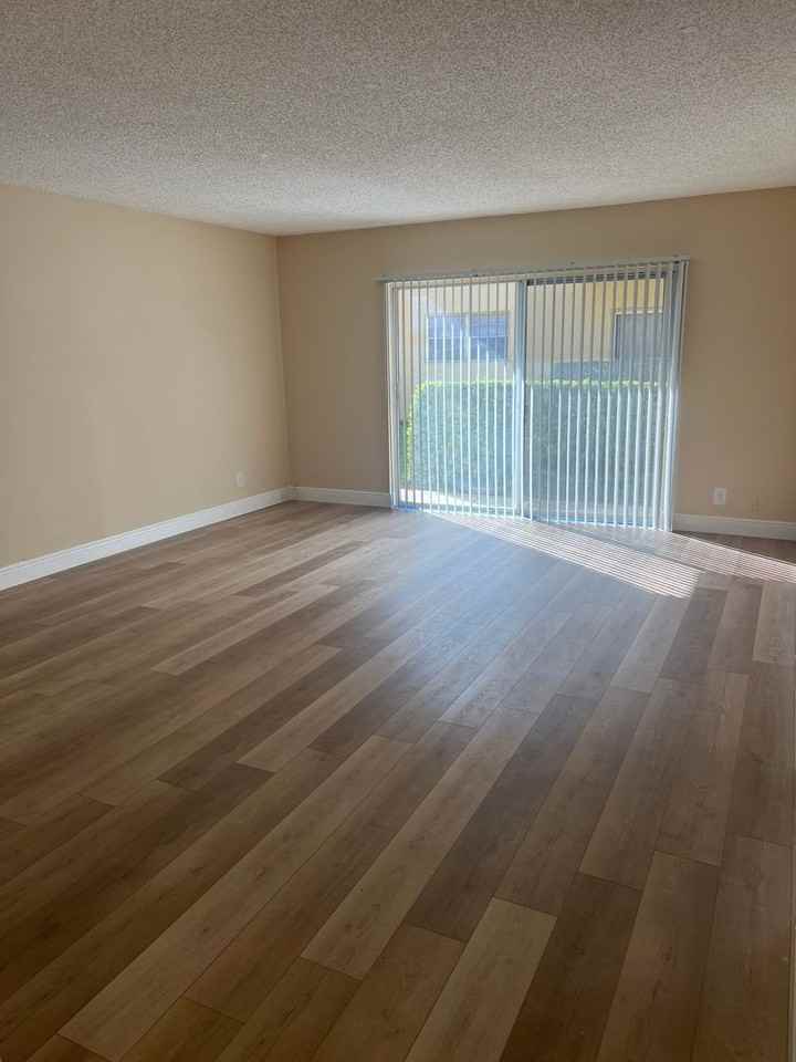 Cross Creek Apartments - Photo 2 of 26