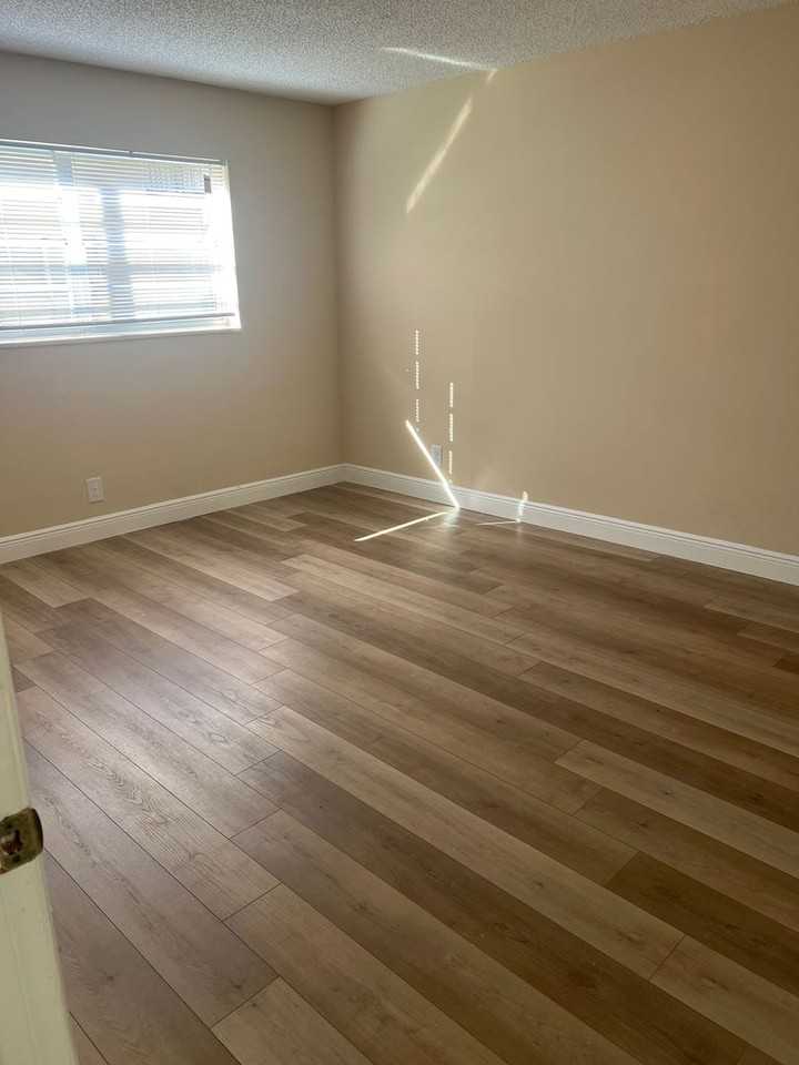 Cross Creek Apartments - Photo 3 of 26