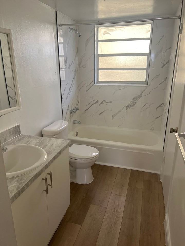 Cross Creek Apartments - Photo 5 of 26