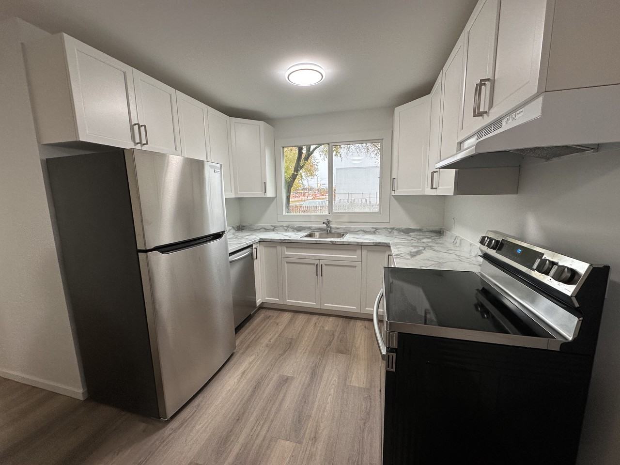 650/660 Kimberly - Photo 4 of 19