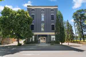 featured image of 11 West St