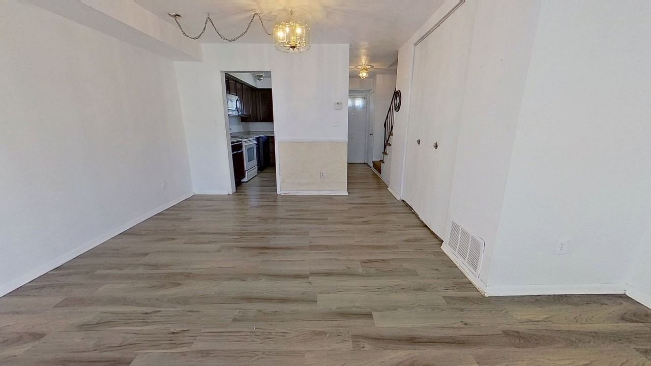 711 Hardwick Place - Photo 4 of 11