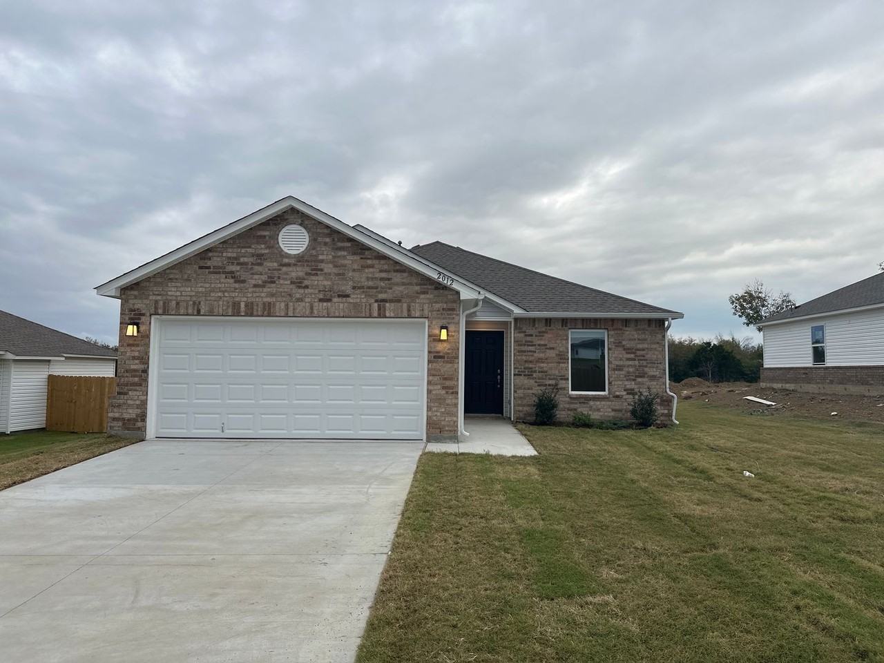 2012 Lakin Ln - Photo 3 of 18