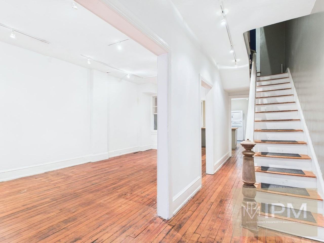 252 West Philadelphia Street - Photo 3 of 26