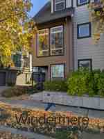 featured image of 211 W Sumach St