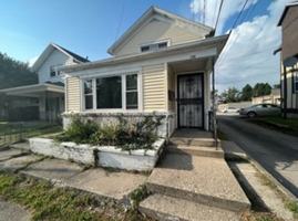 featured image of 118 W Creighton Ave