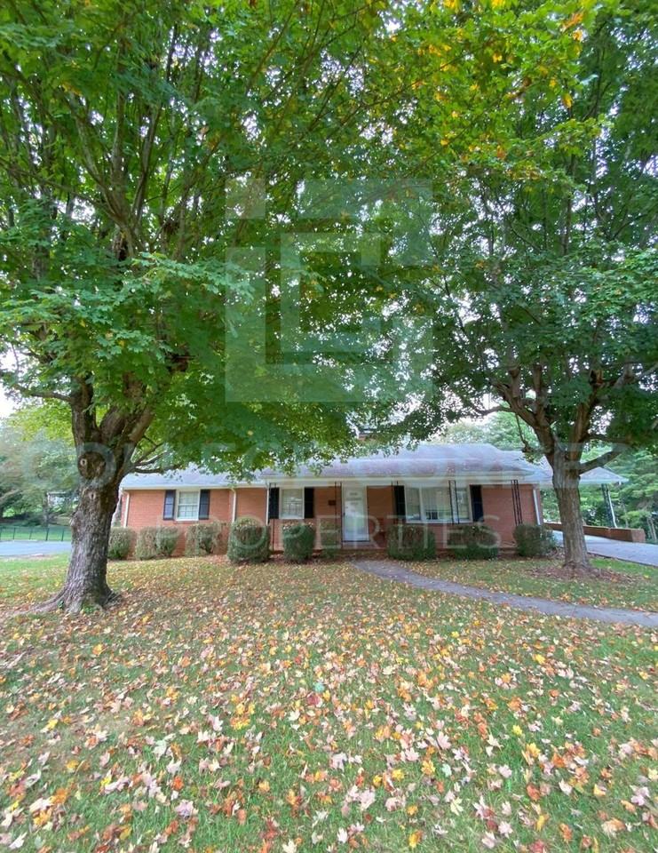 830 Delmonte Drive Northwest - Photo 2 of 16