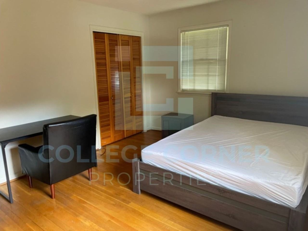 830 Delmonte Drive Northwest - Photo 5 of 16