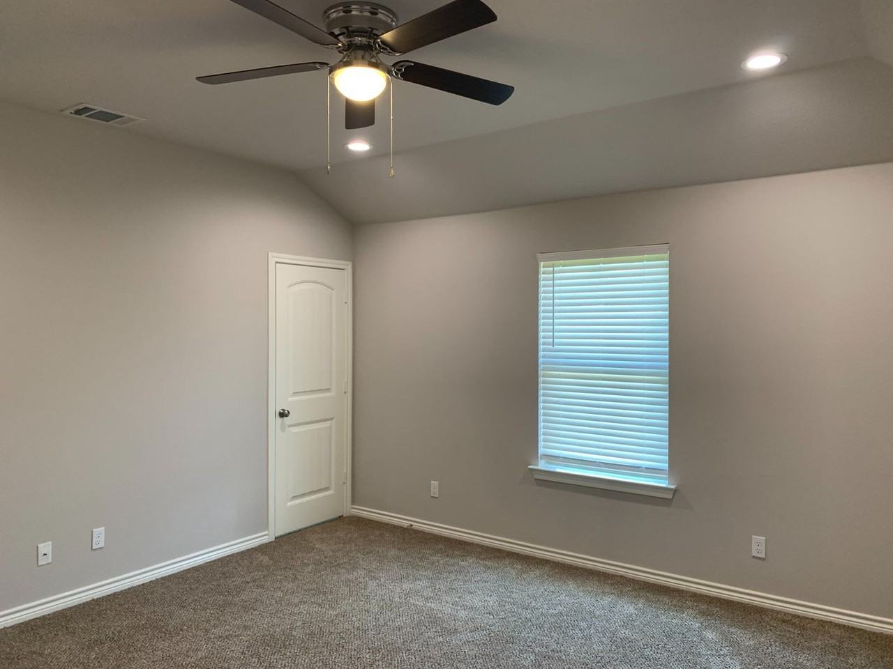 3503 Brookstone Dr - Photo 5 of 14
