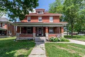 featured image of 1319 Paris Rd