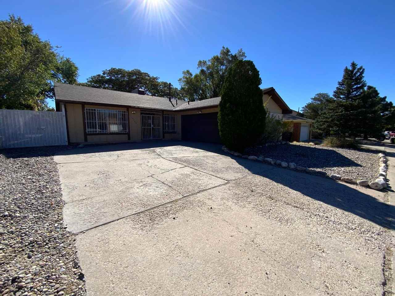 12740 Tomlinson Dr Se - Photo 2 of 38