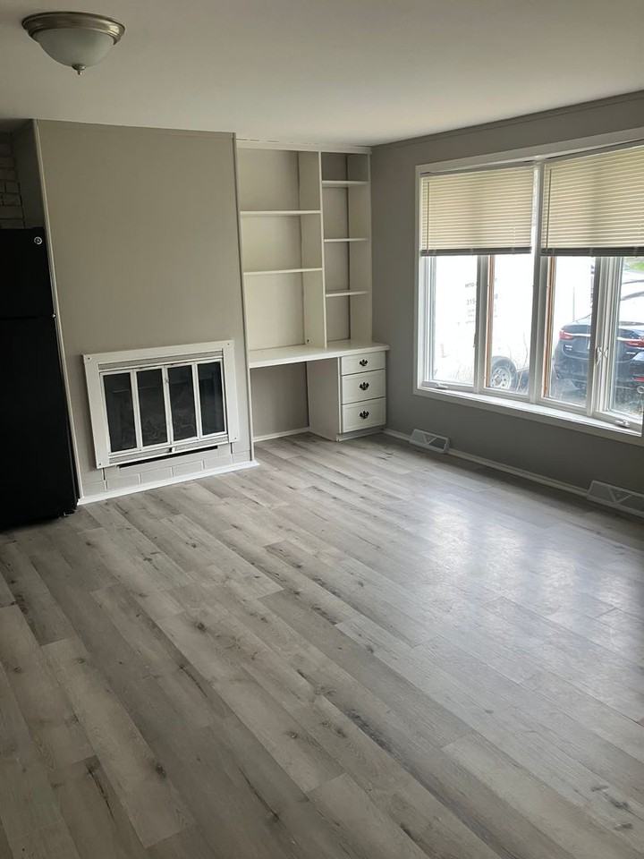 156 Malden Rd - Photo 2 of 7