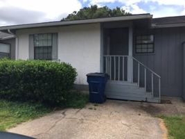 featured image of 1021 W 11th Ct