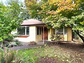 14016 Wallingford Ave N - Photo 1 of 1