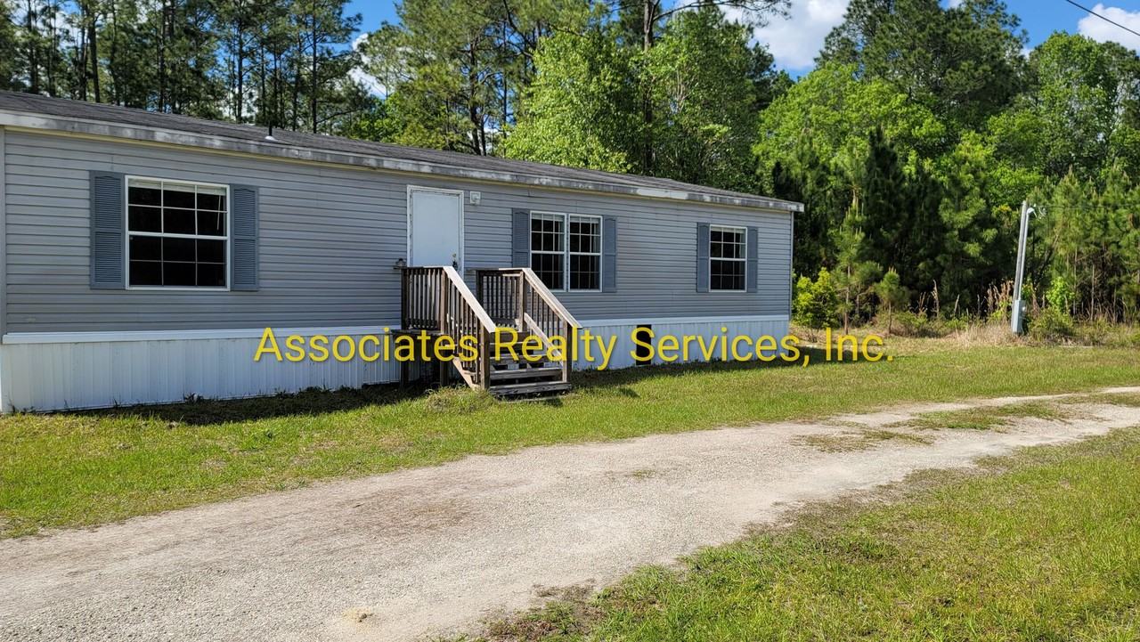 10826 Northeast 74th Terrace - Photo 2 of 15