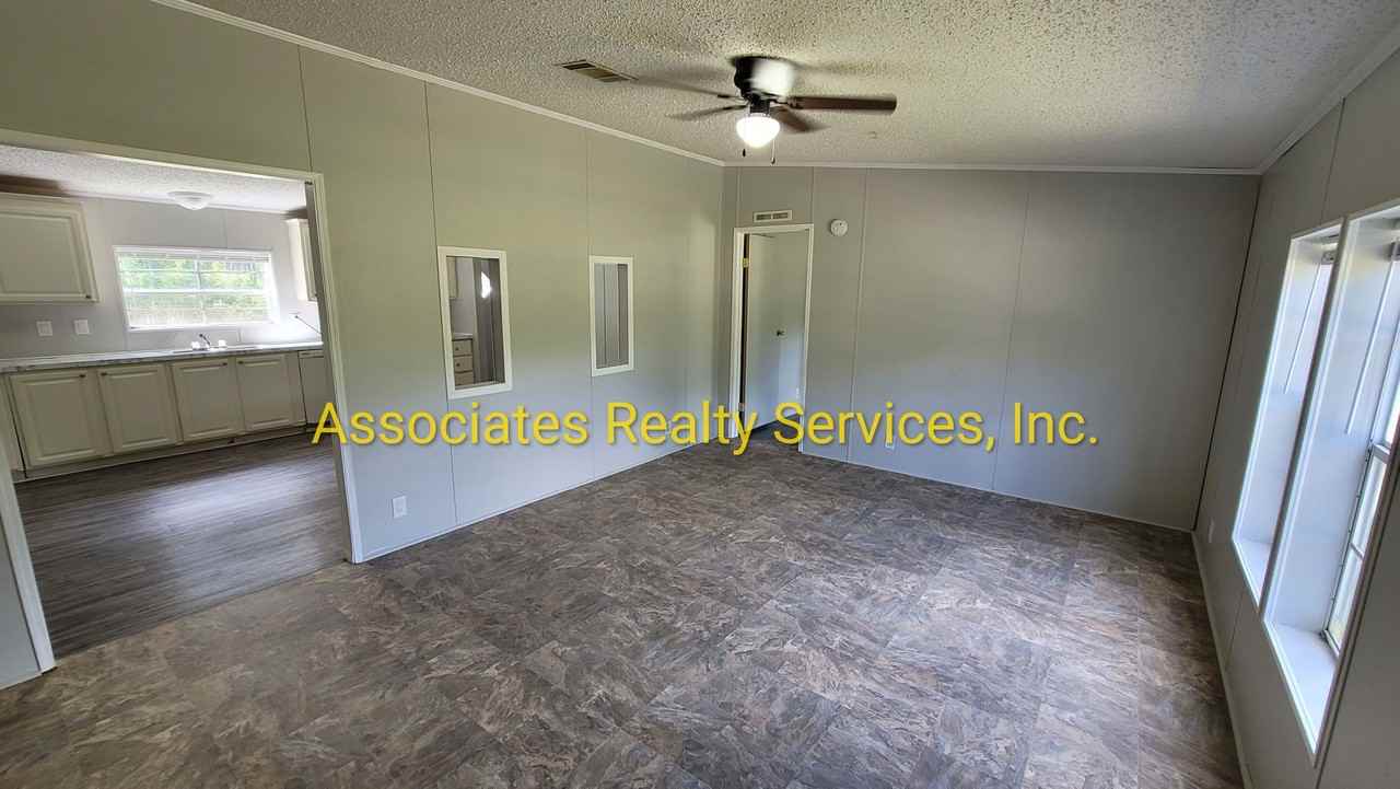 10826 Northeast 74th Terrace - Photo 3 of 15