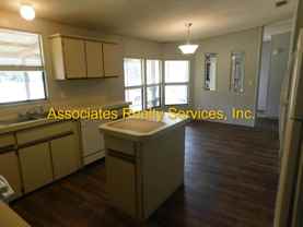 10918 Ne 74th Ter - Photo 1 of 1