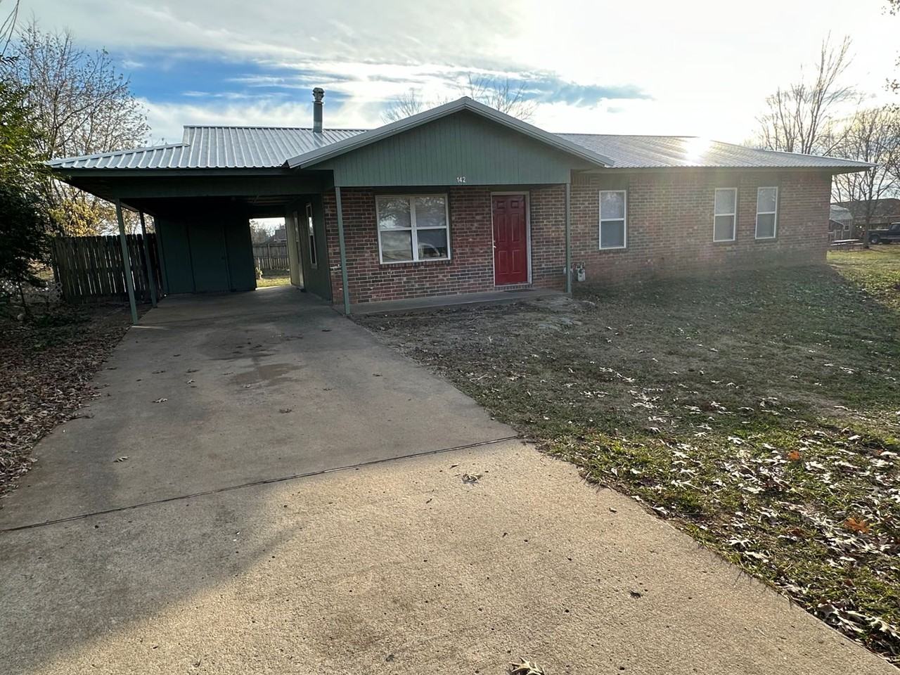 142 Alyene Dr - Photo 2 of 23