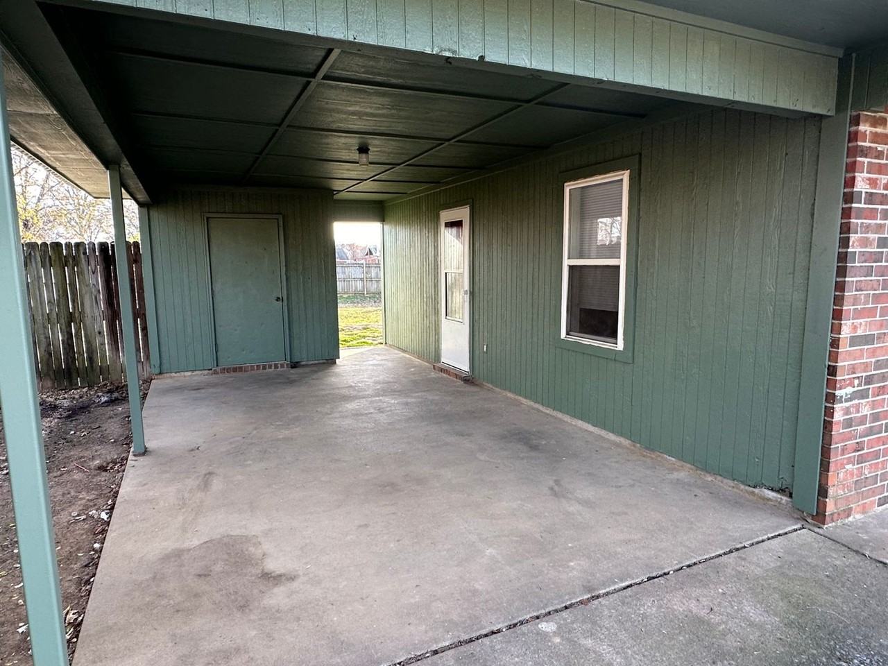 142 Alyene Dr - Photo 3 of 23