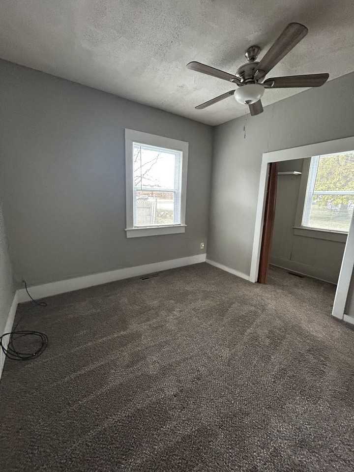 301 E Granby St - Photo 5 of 10