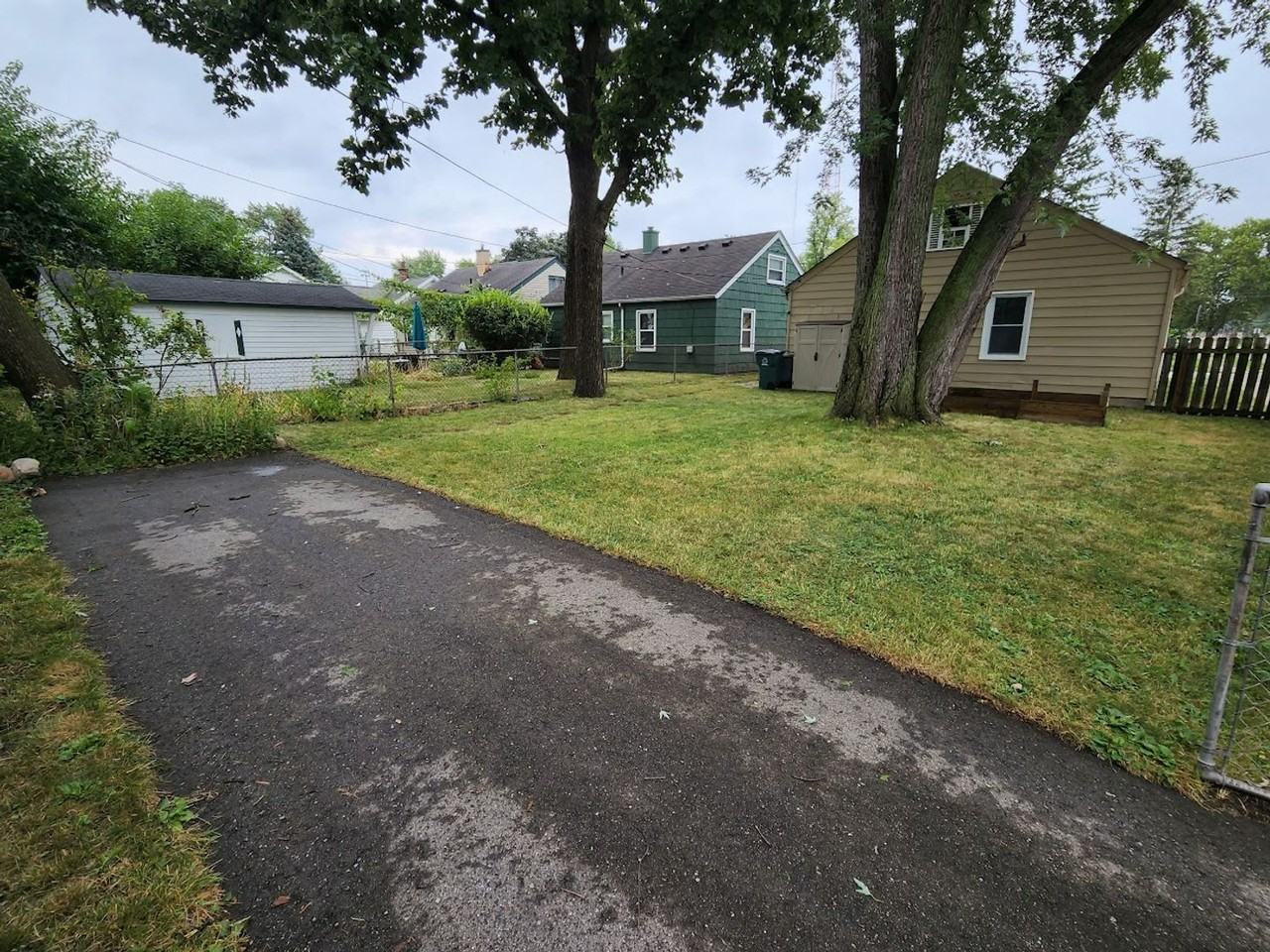 2103 Browning St - Photo 3 of 15