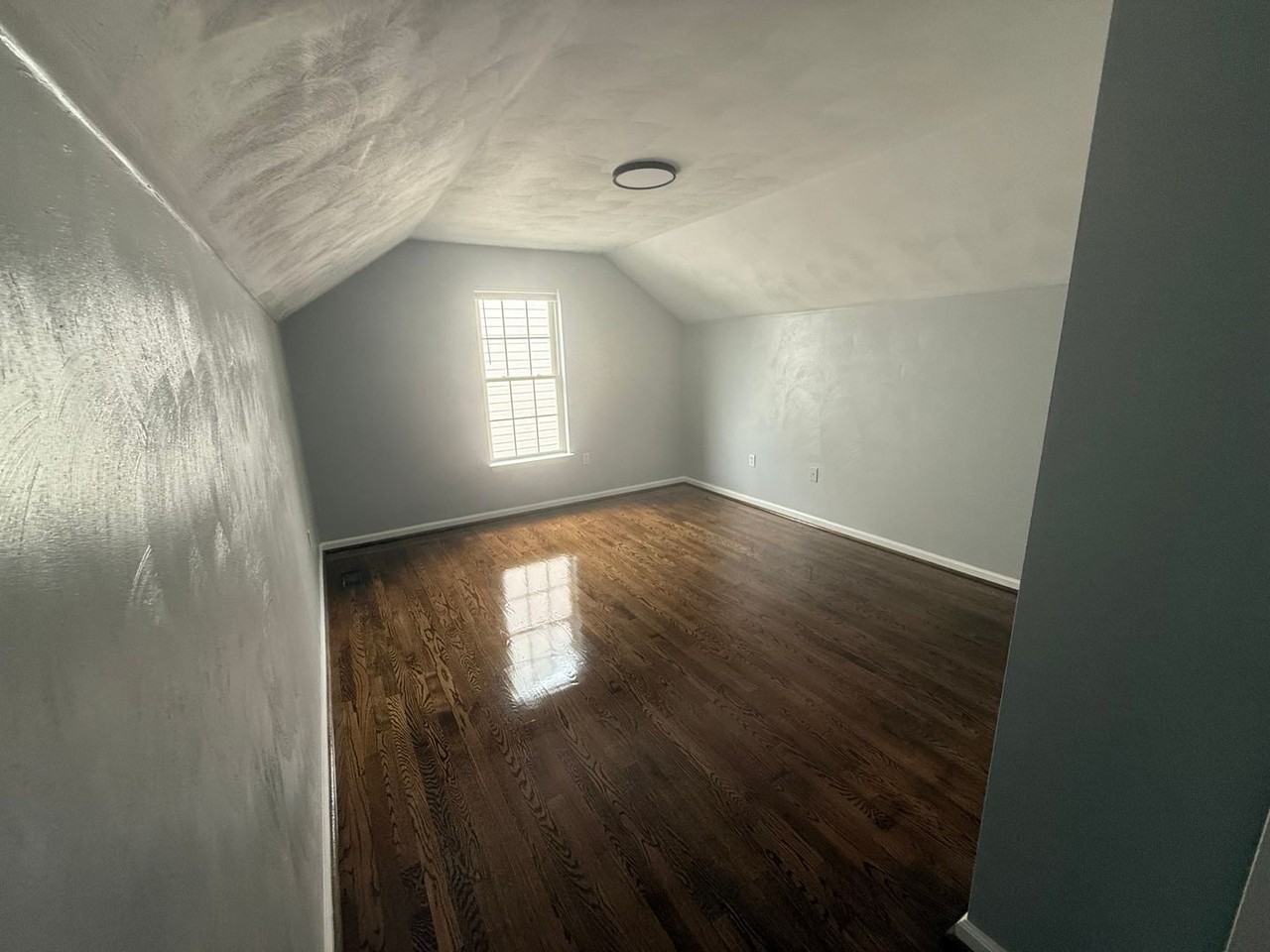 4826 Golfview Drive Northeast - Photo 7 of 20