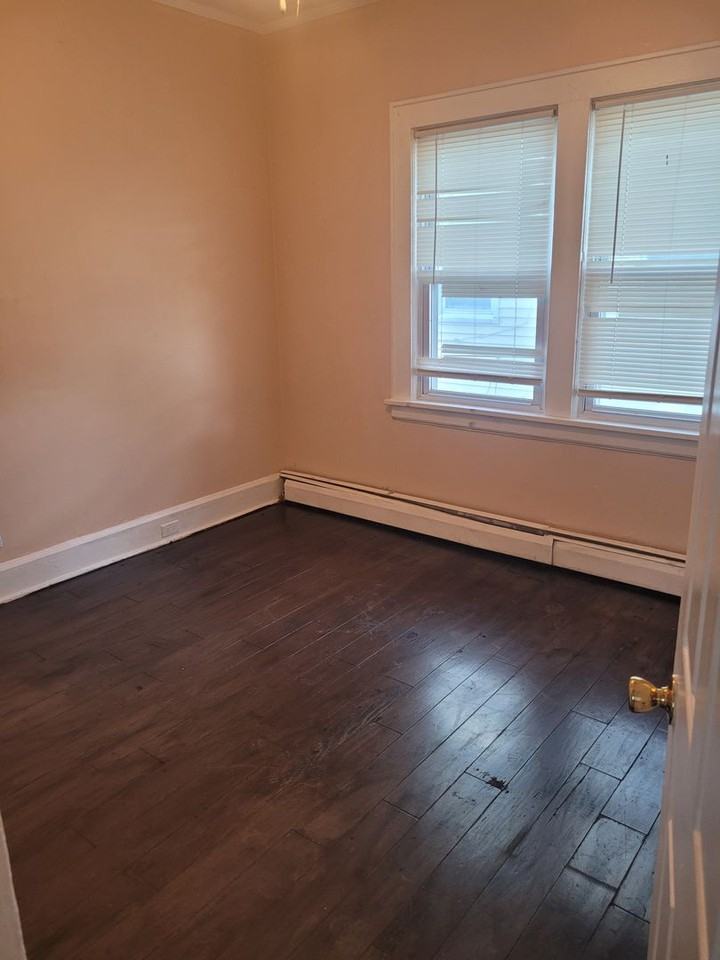 24 Valley St - Photo 6 of 50