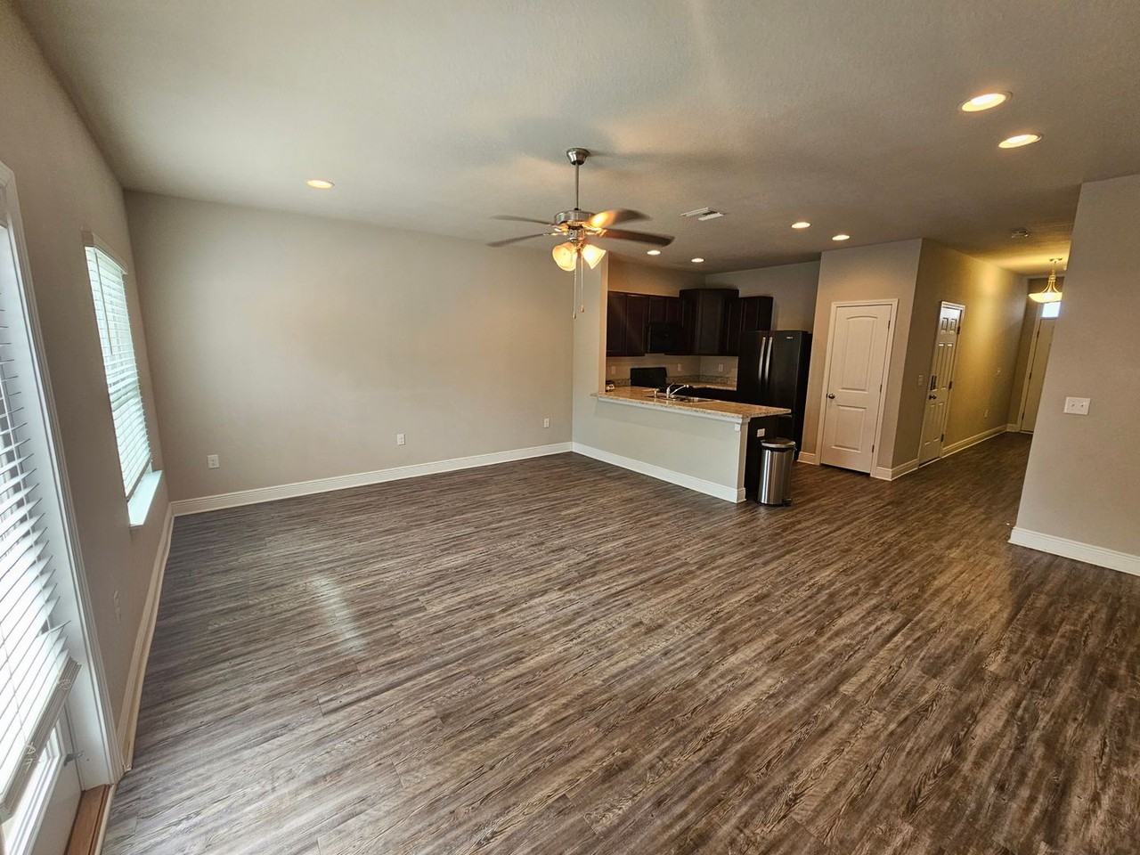 5804 Callaway Circle - Photo 2 of 24